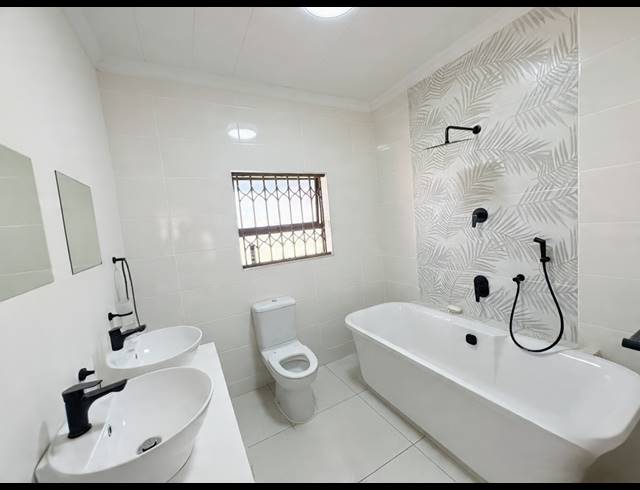 3 BEDROOM HOUSE TO LET IN BEDWORTH PARK
